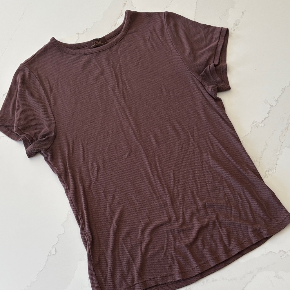 LIKE NEW NUUDS slinky rib tee in COFFEE!